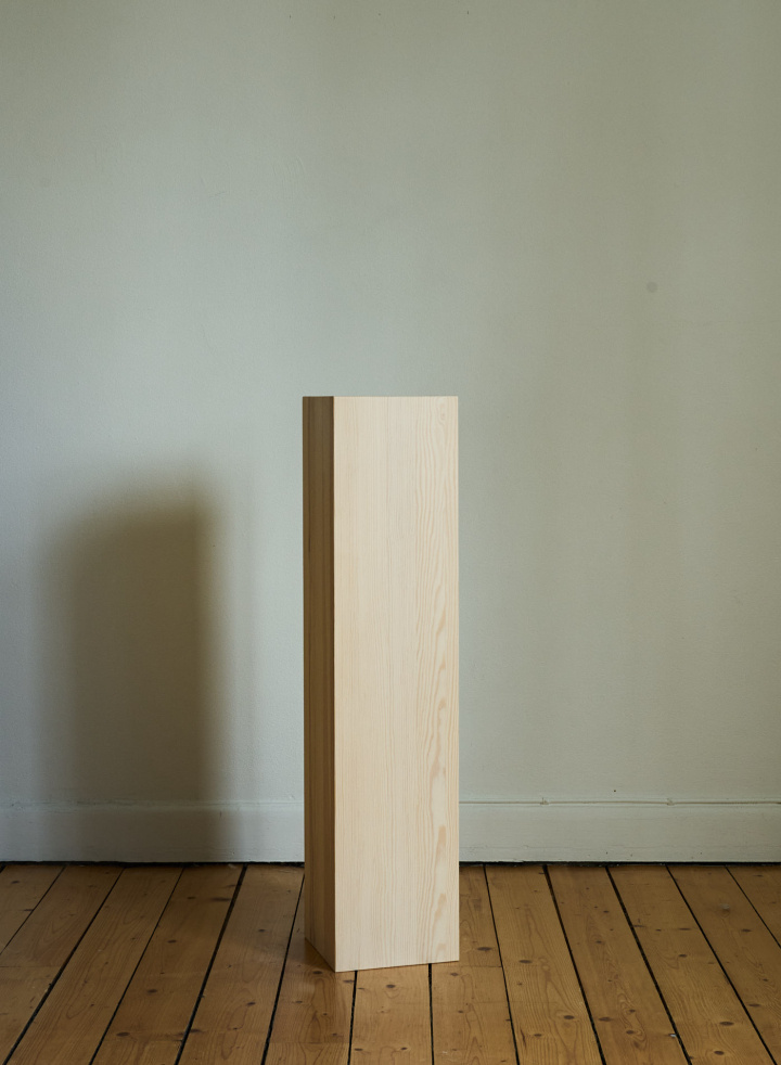 Piedestal Vitoljad Furu Piedestal Vitoljad Furu