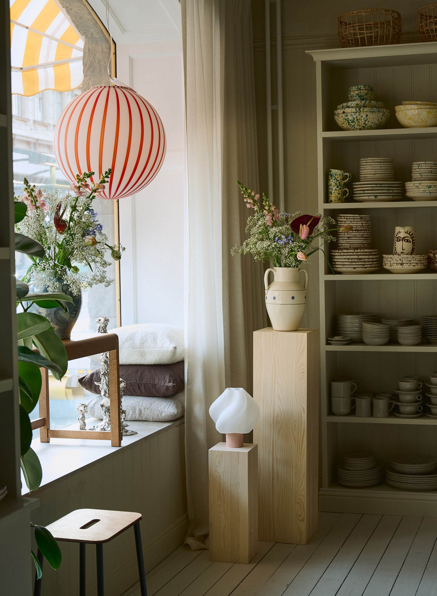 Piedestal Vitoljad Furu Piedestal Vitoljad Furu