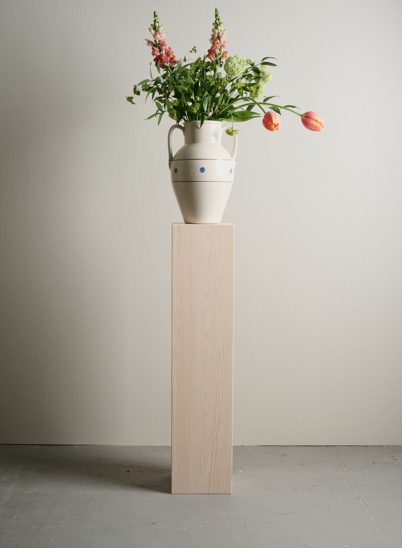 Piedestal Vitoljad Furu Piedestal Vitoljad Furu